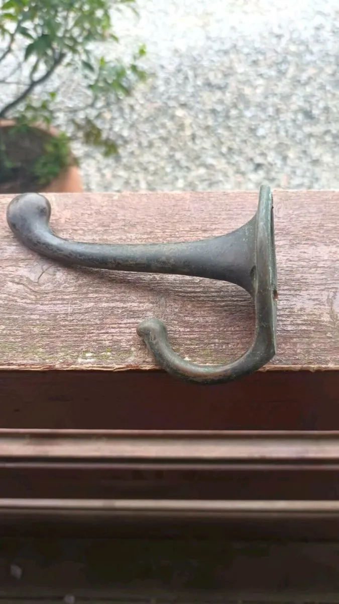 17 Dublin school clothes hooks, post 6e - Image 3