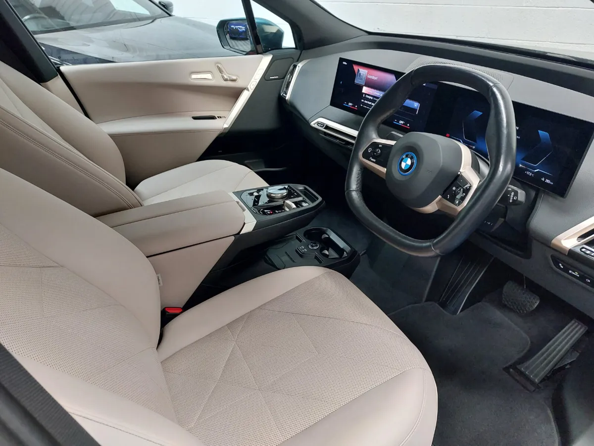 222 IX XDRIVE40 M SPORT EDITION (HUGE SPEC) - Image 4