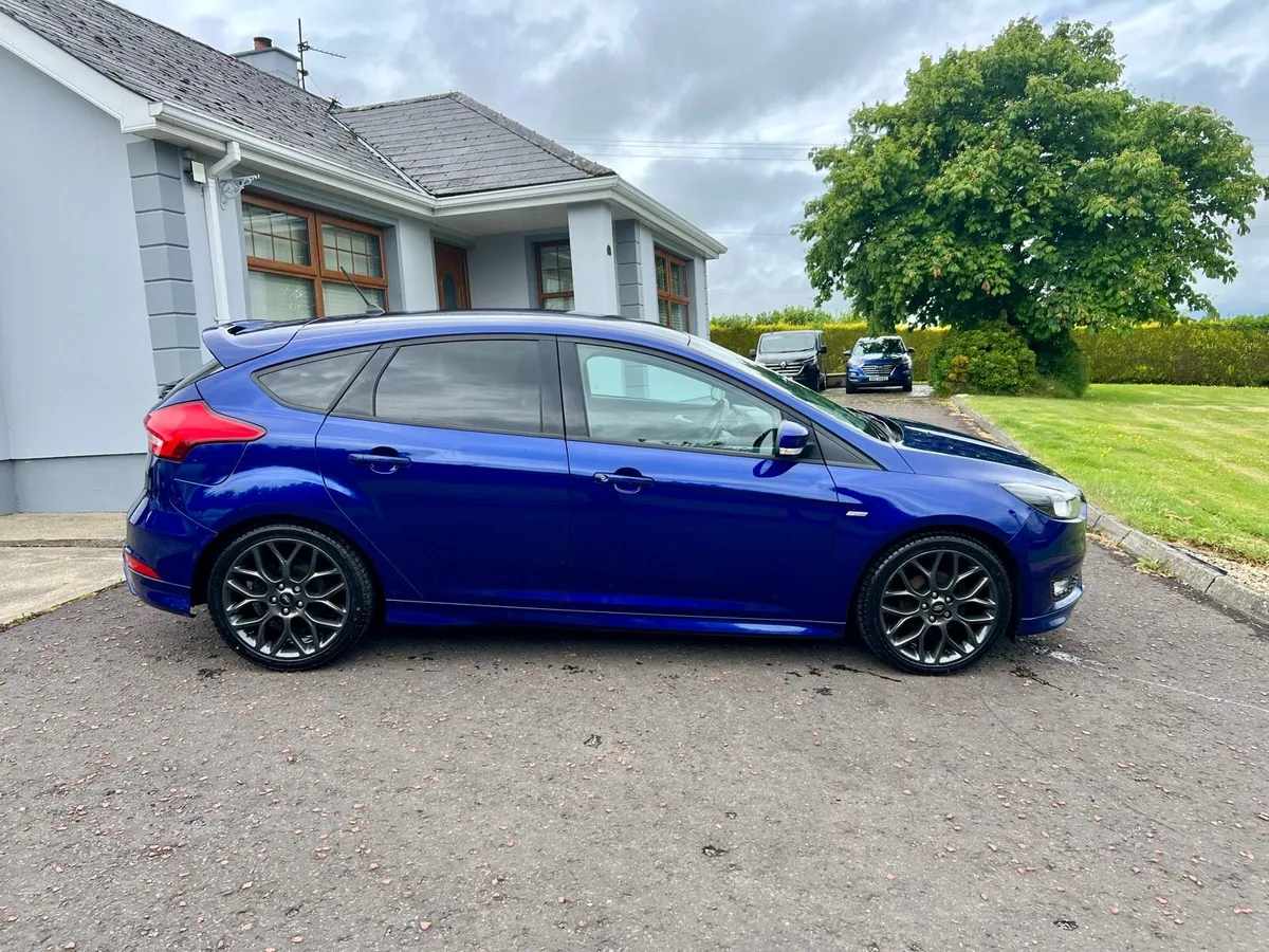 2017 Ford Focus 1.5 TDCI ST Line 120 bhp - Image 4