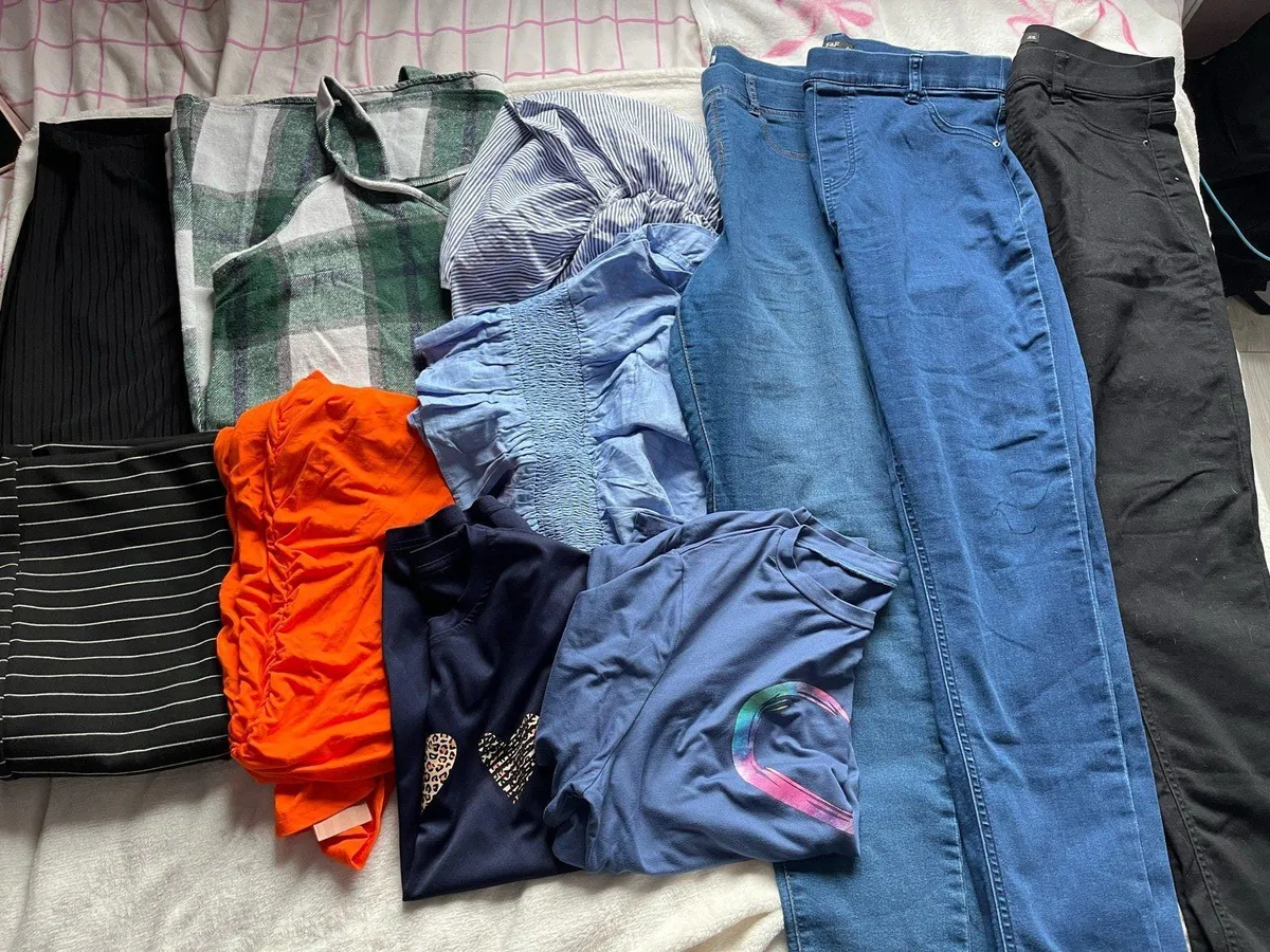 Women’s size 16 clothes bundle - Image 1