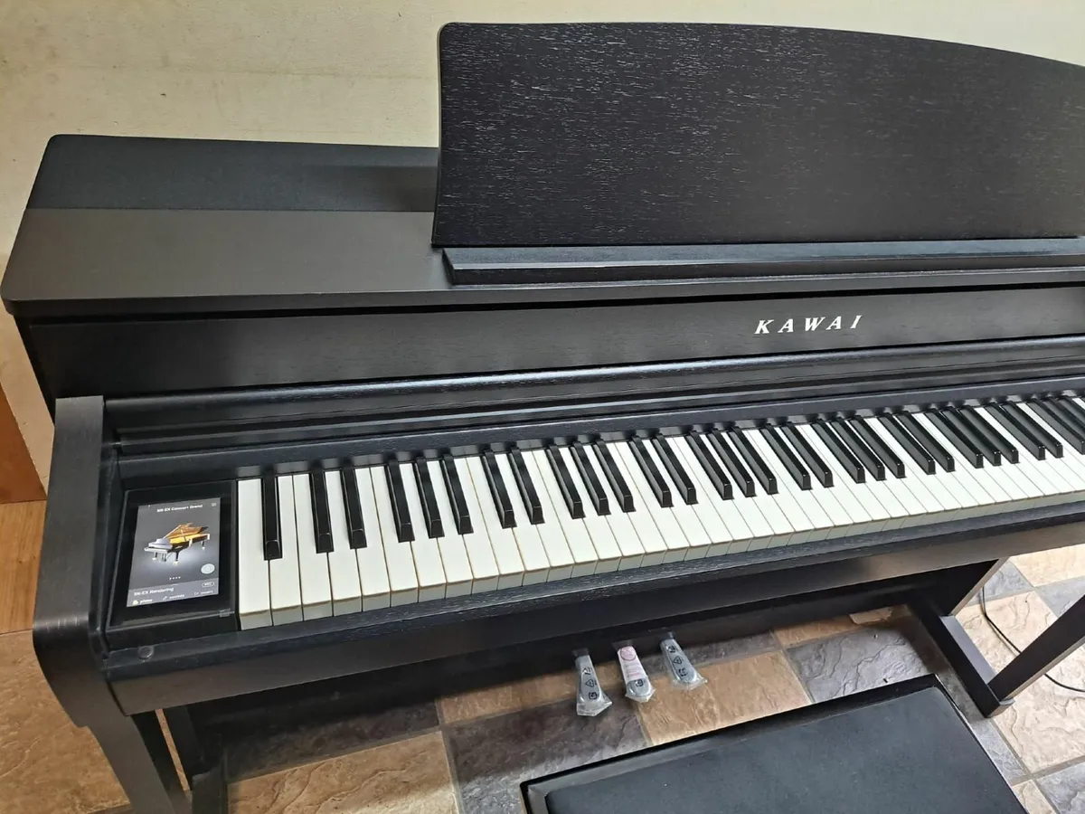Piano - Image 1