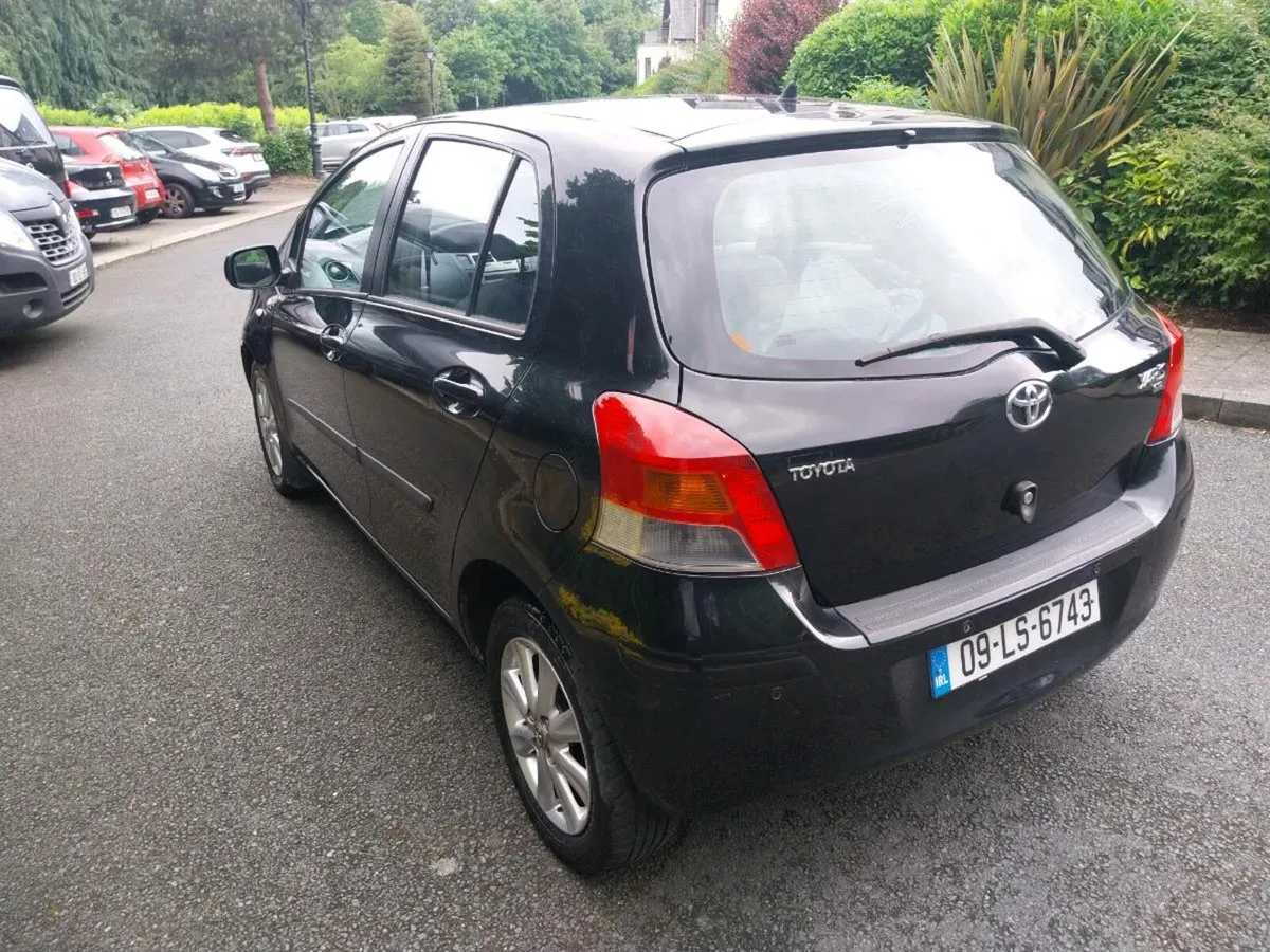 Toyota Yaris,  Nct and tax. AUTOMATIC - Image 2