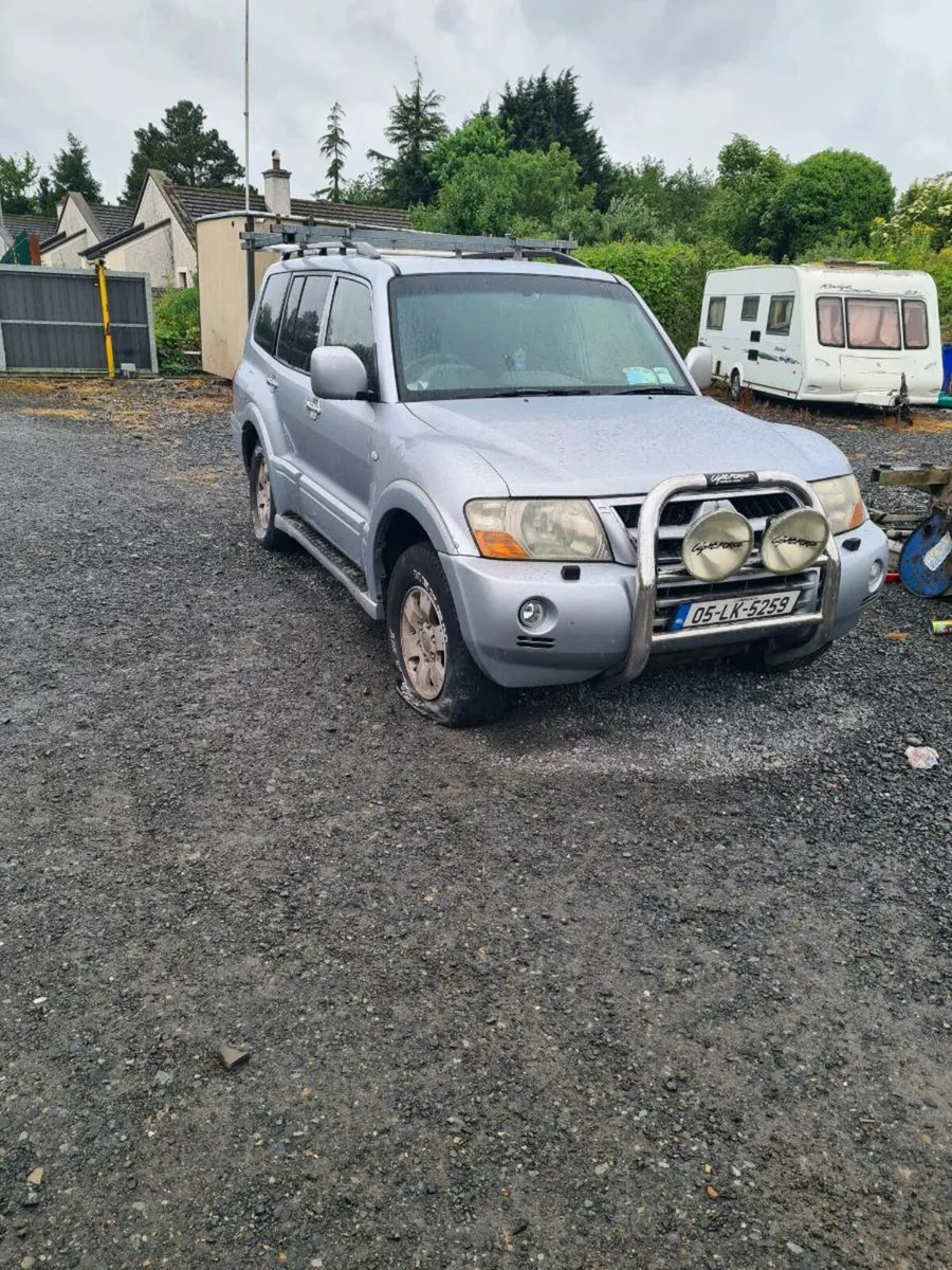 Mitsubishi pagro  3.2 - Image 1