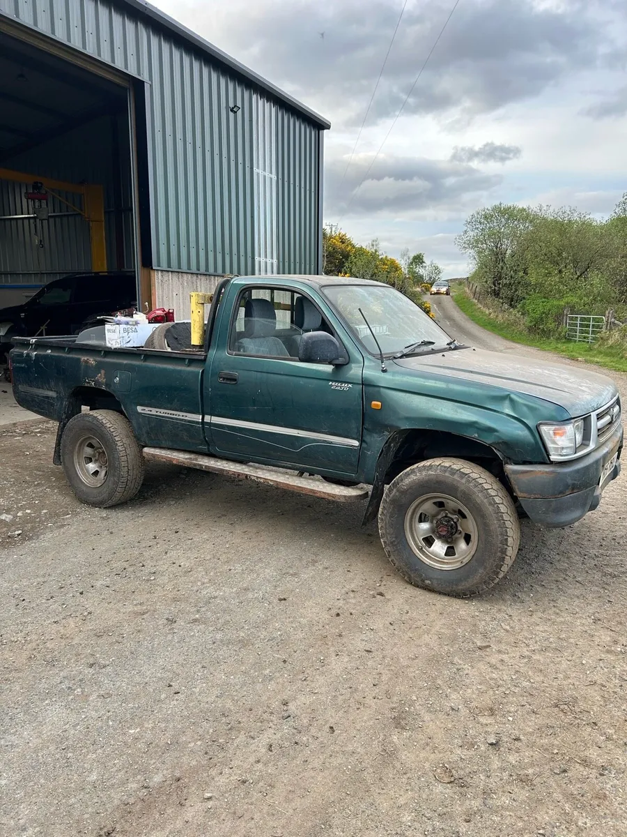 Toyota hilux single cab - Image 1