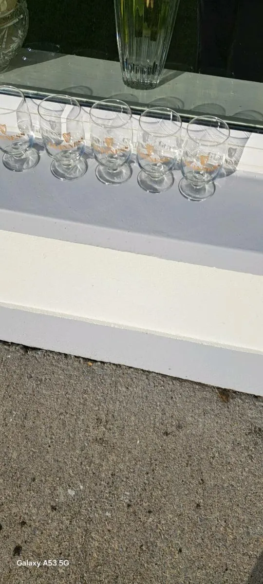 5 original  Guinness  half pint  glasses - Image 3