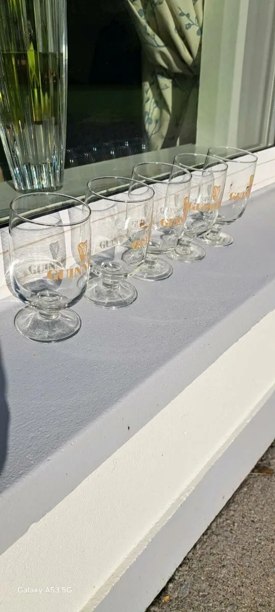 5 original  Guinness  half pint  glasses - Image 4