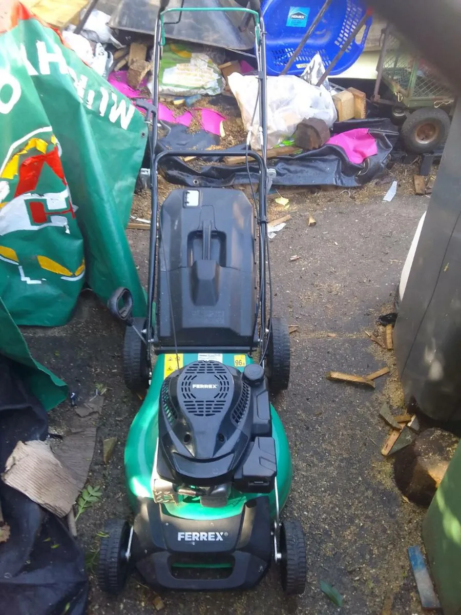 Lawn mower - Image 2