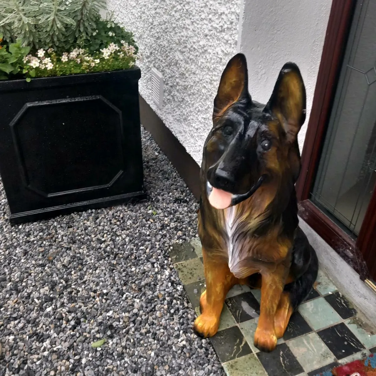 Garden ornament dog - Image 2
