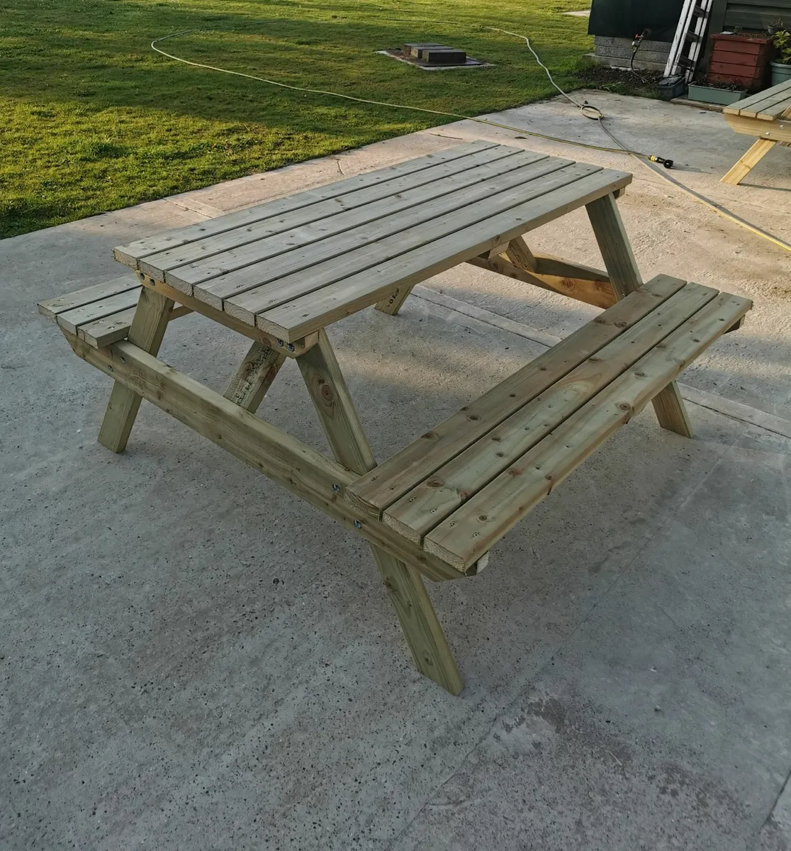 Garden furniture - Image 1