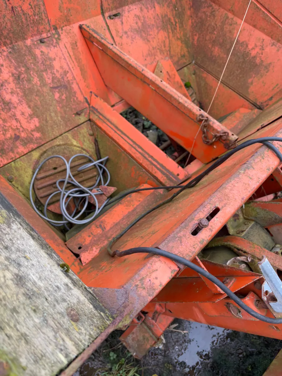 Ransomes faun potato planter - Image 3