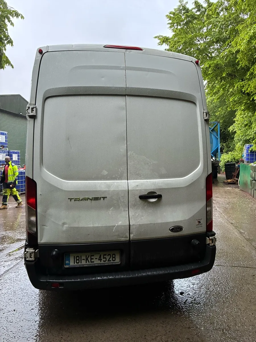 Van - Image 4