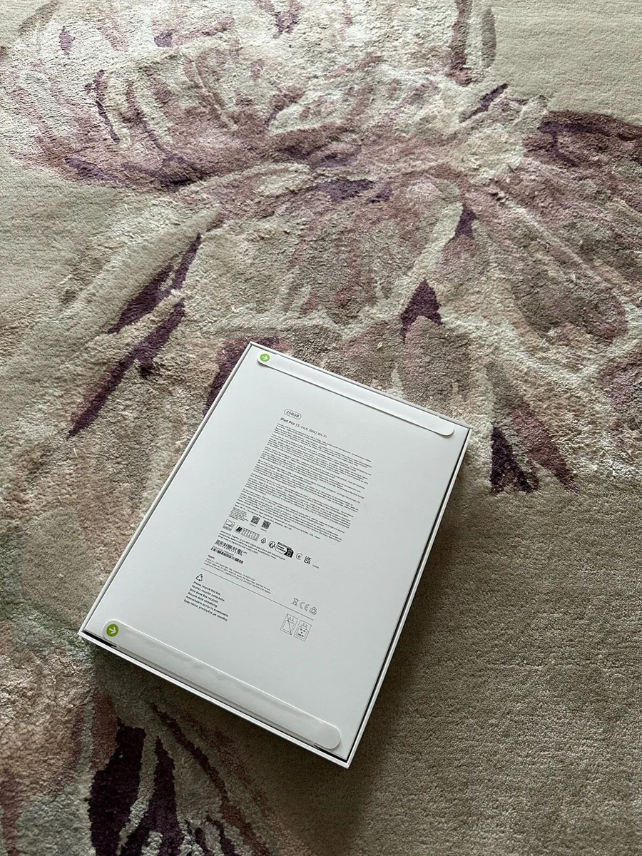 Brand new iPad 13 pro 256GB WiFi - Image 3