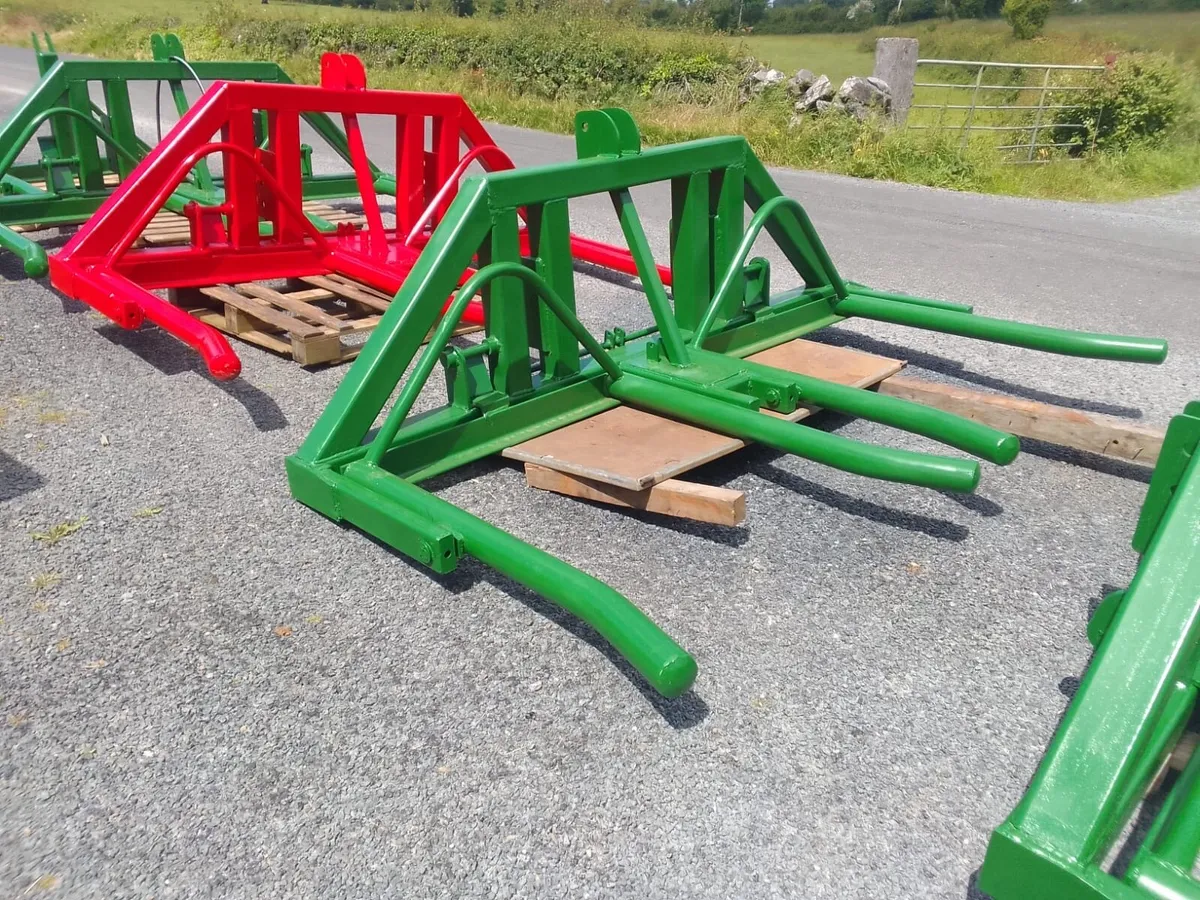 Bale handlers - Image 1