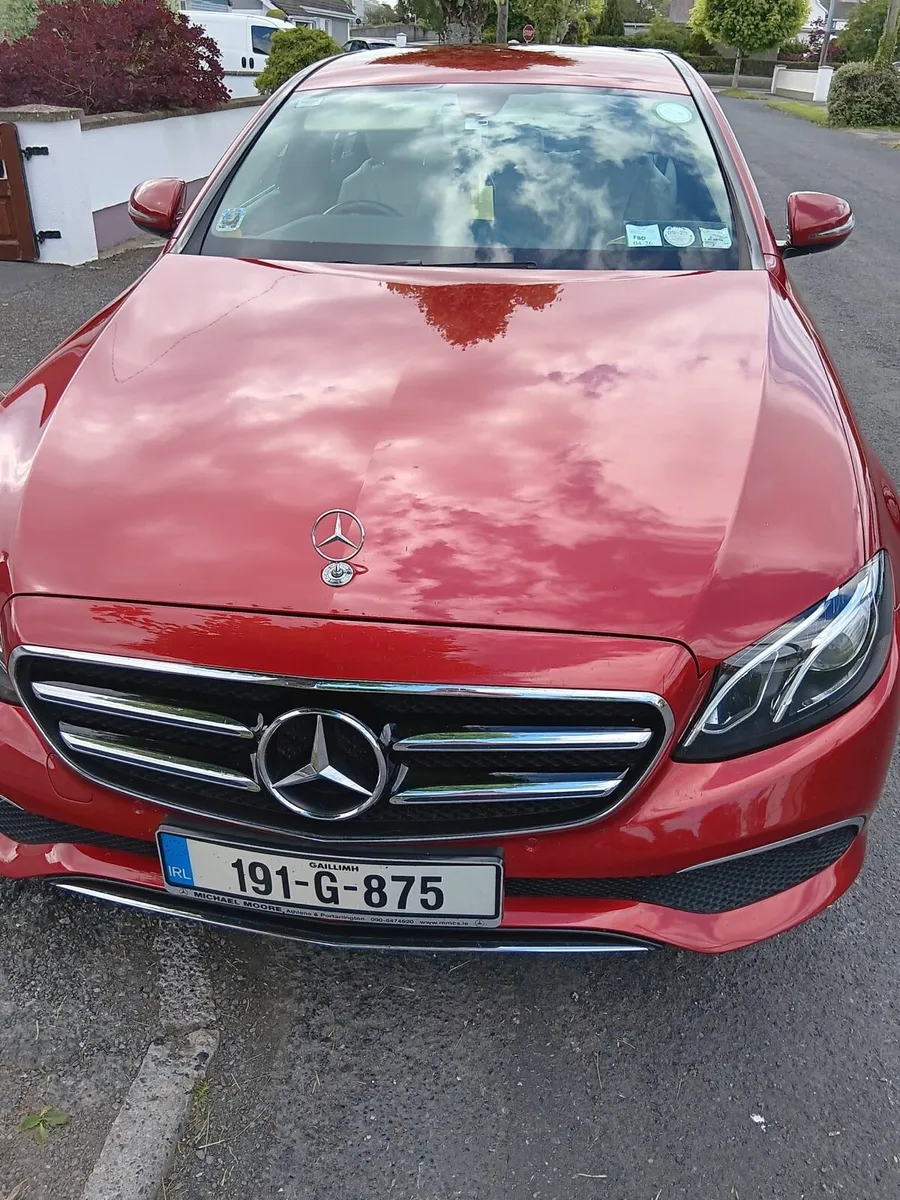 191 Mercedes Benz 200D Auto - Image 2