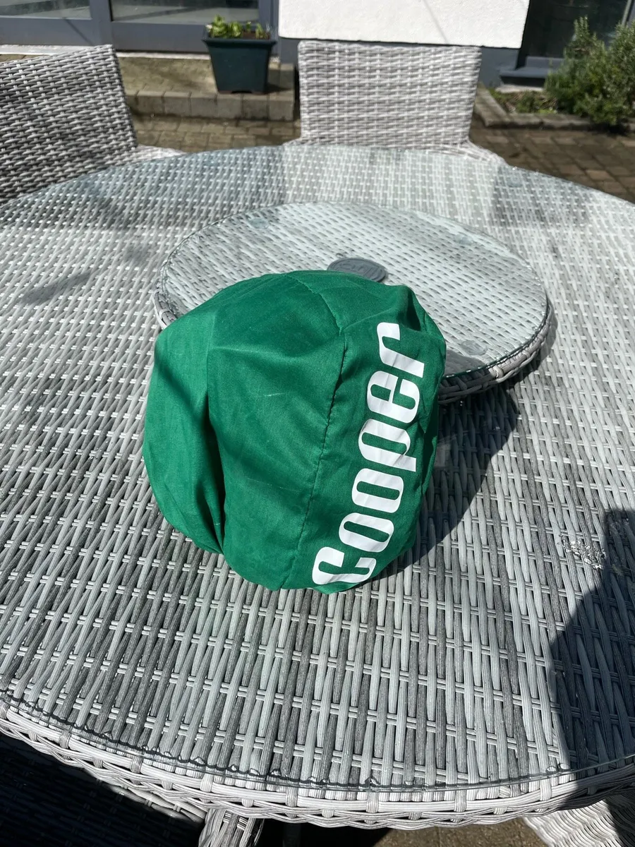 Hurling helmet - Image 4