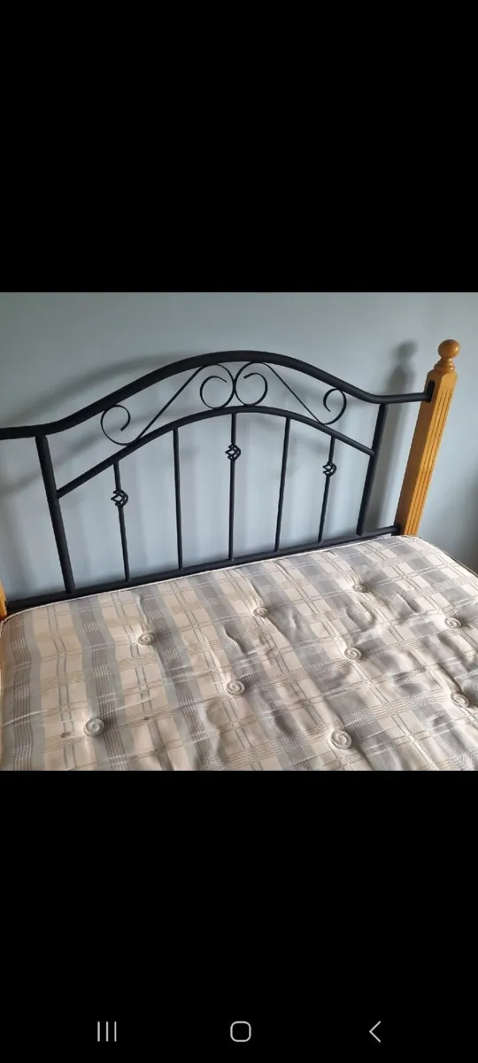 Double bed - Image 1