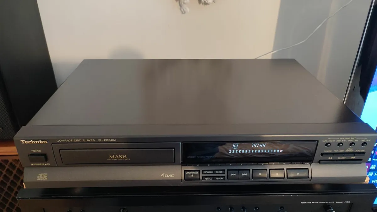 TECHNICS SL-PG340a CD player. Like new. Manual - Image 3