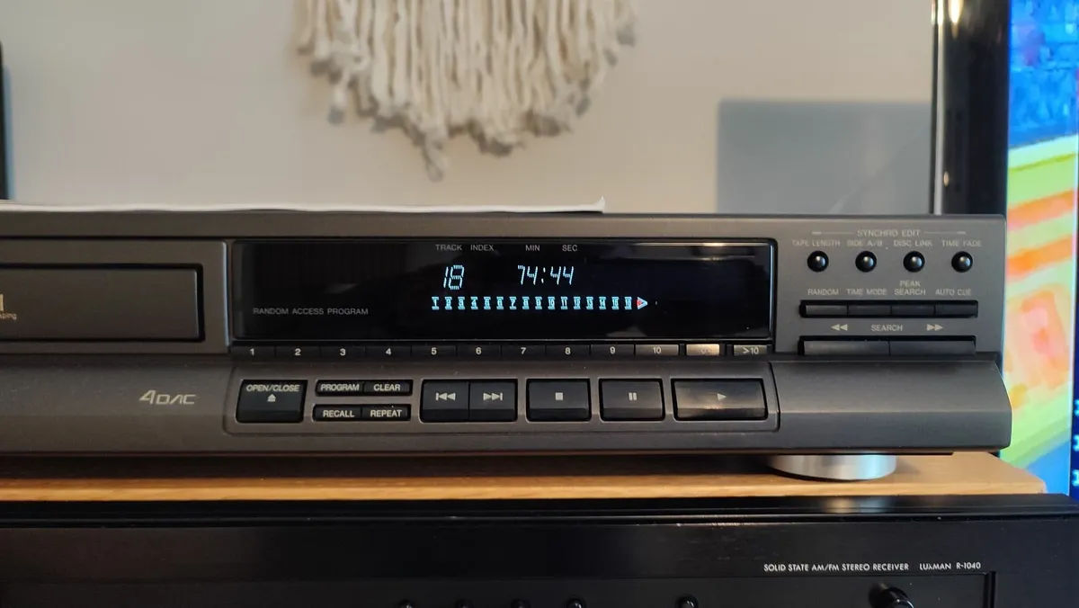 TECHNICS SL-PG340a CD player. Like new. Manual - Image 4