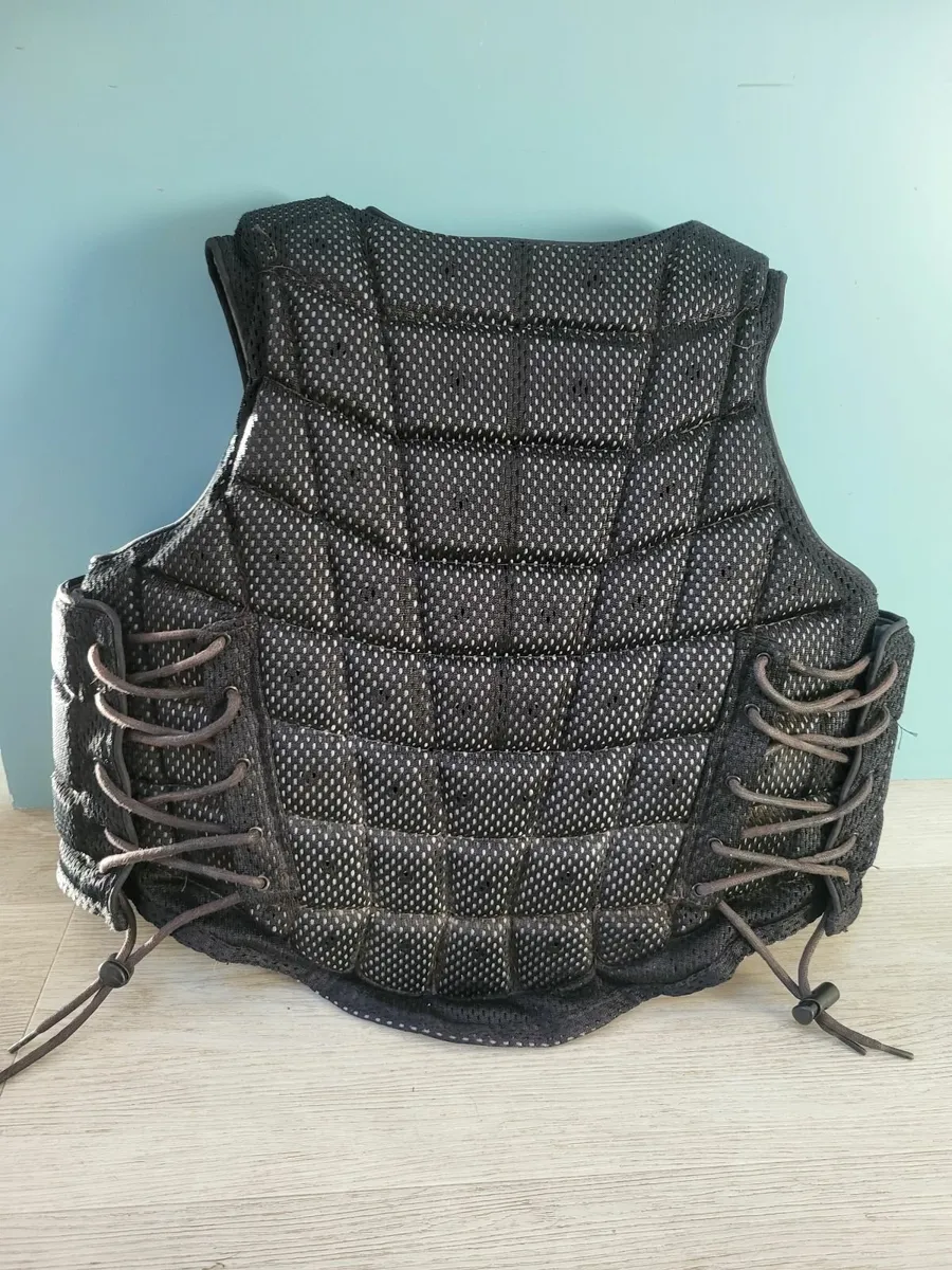 Childs back protector - Image 3
