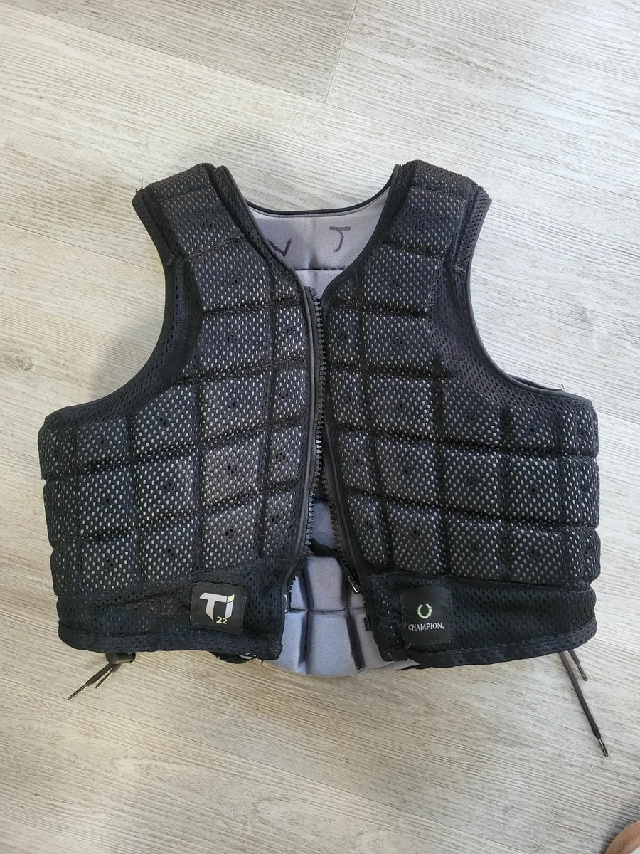Childs back protector - Image 1