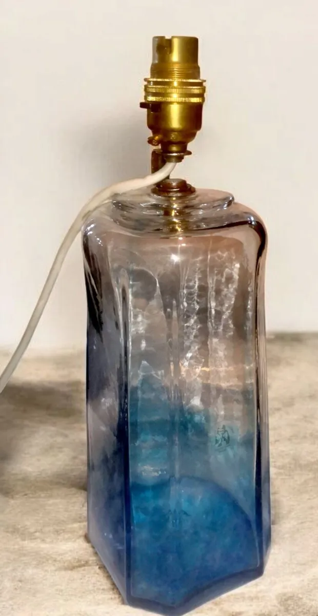 Handblown Jerpoint Glass studio lamp - Image 1