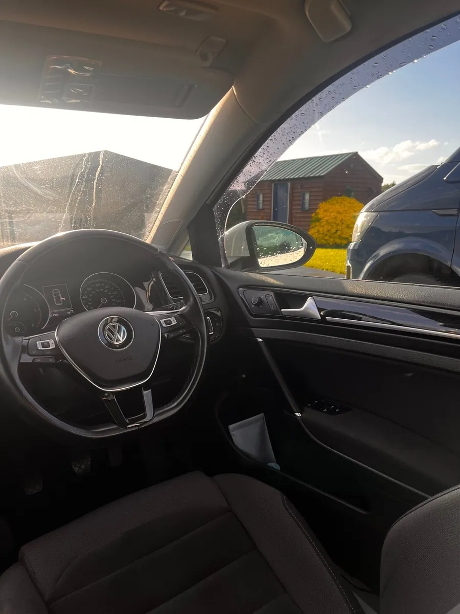 Volkswagen Golf 2018 - Image 2