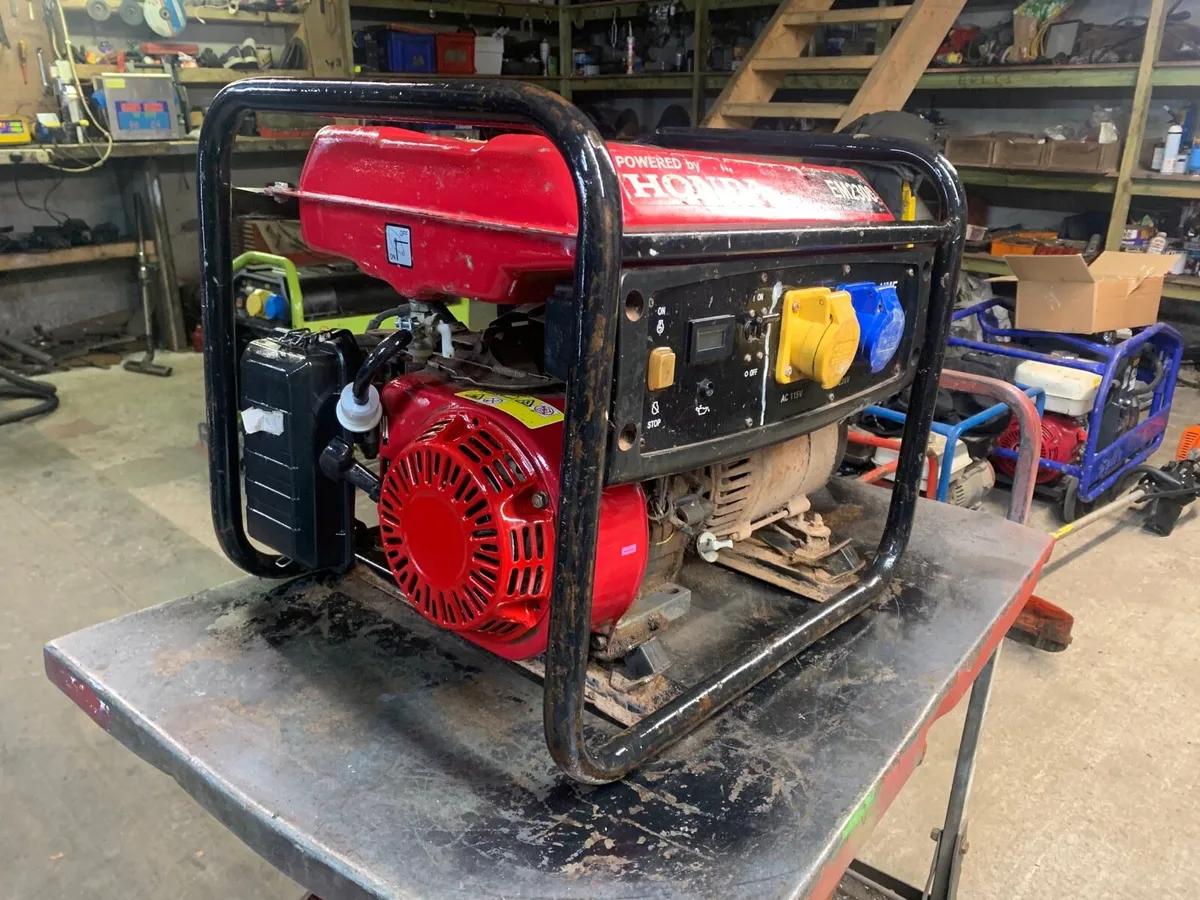 Honda generator - Image 1