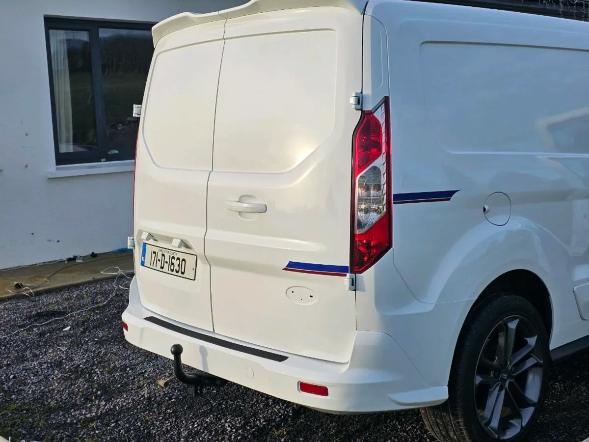 Van - Image 3