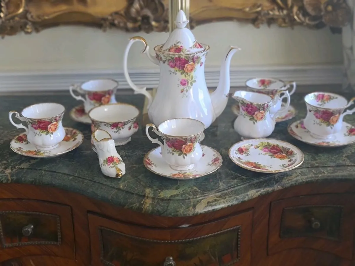 Royal Albert old country roses coffee set - Image 2