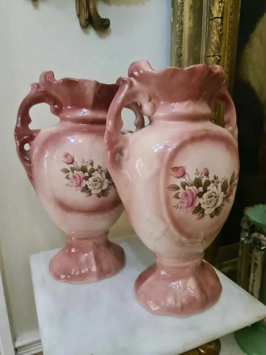 Vases - Image 1