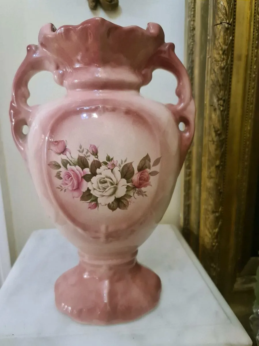 Vases - Image 2