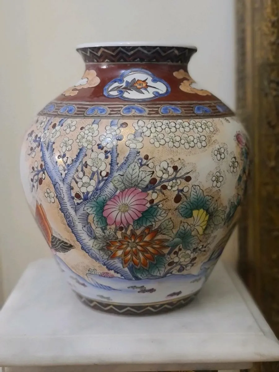 Vases - Image 3