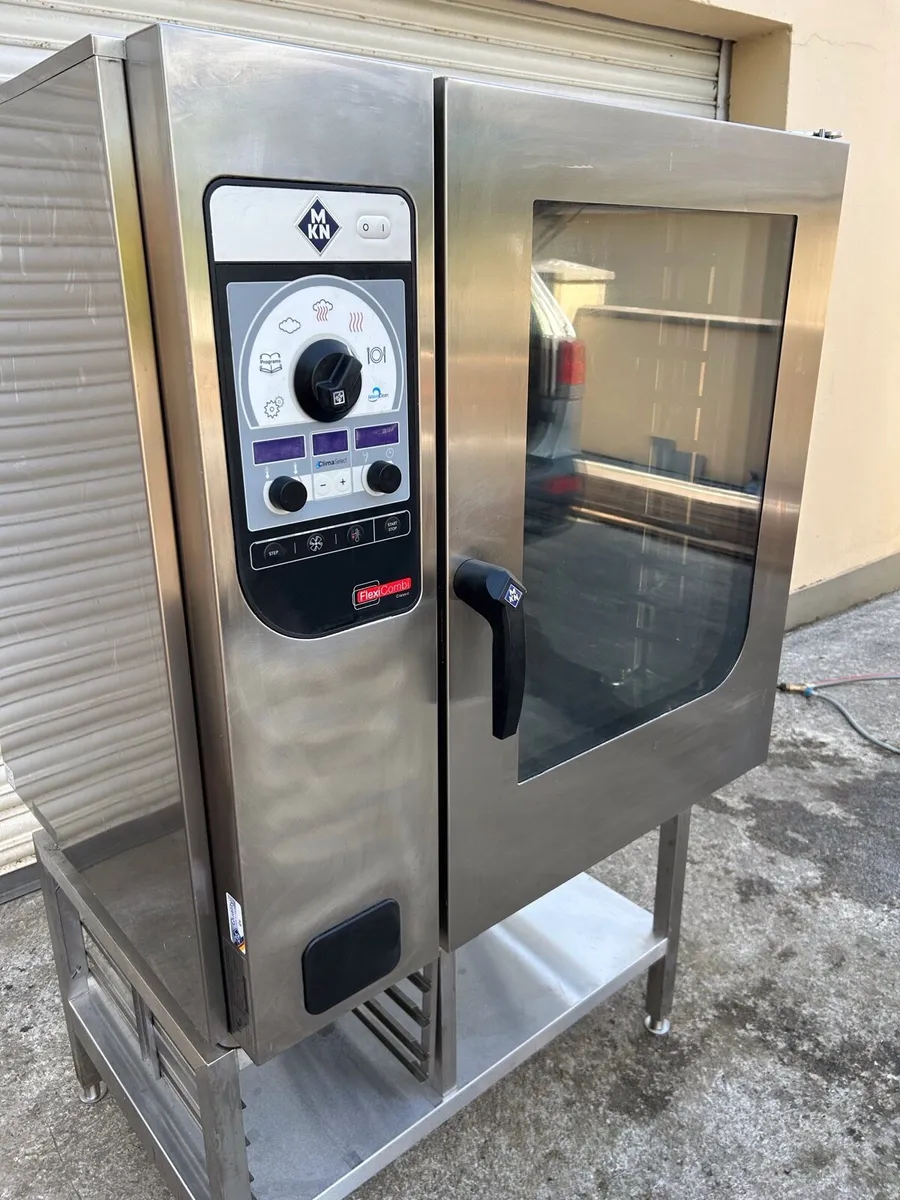 MKN Gas 10 Grid Combi Oven - Image 1
