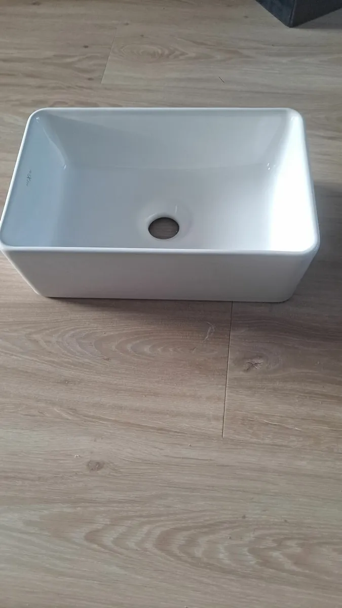 New  Toilet Sink - Image 2