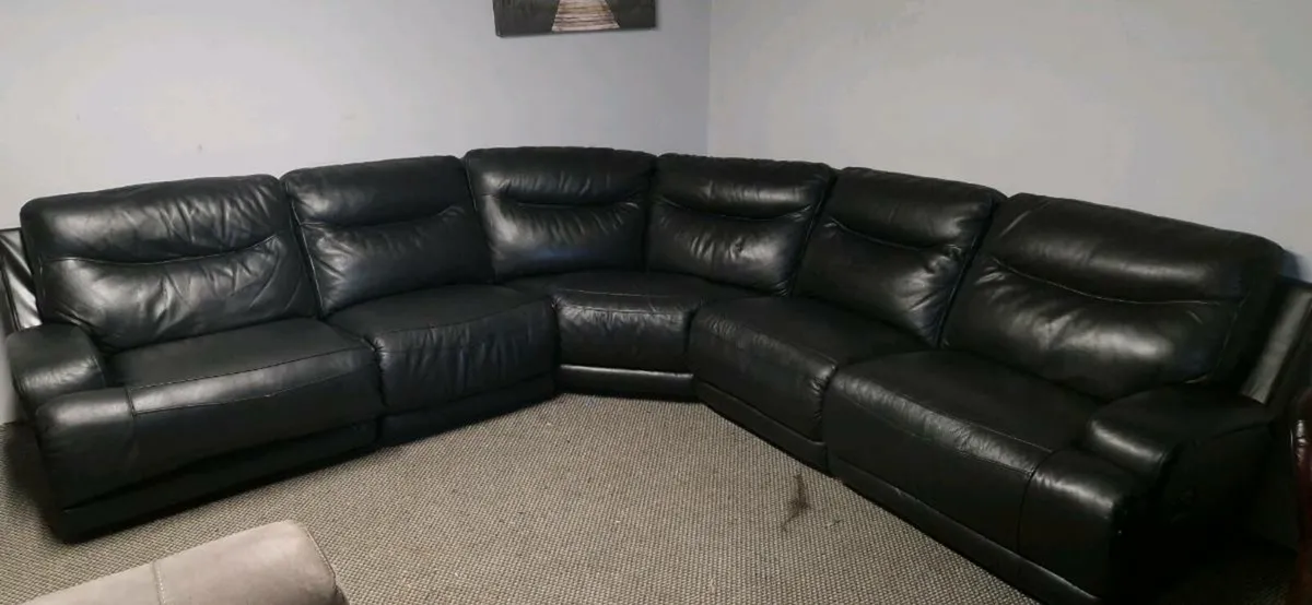 Corner sofa - Image 1
