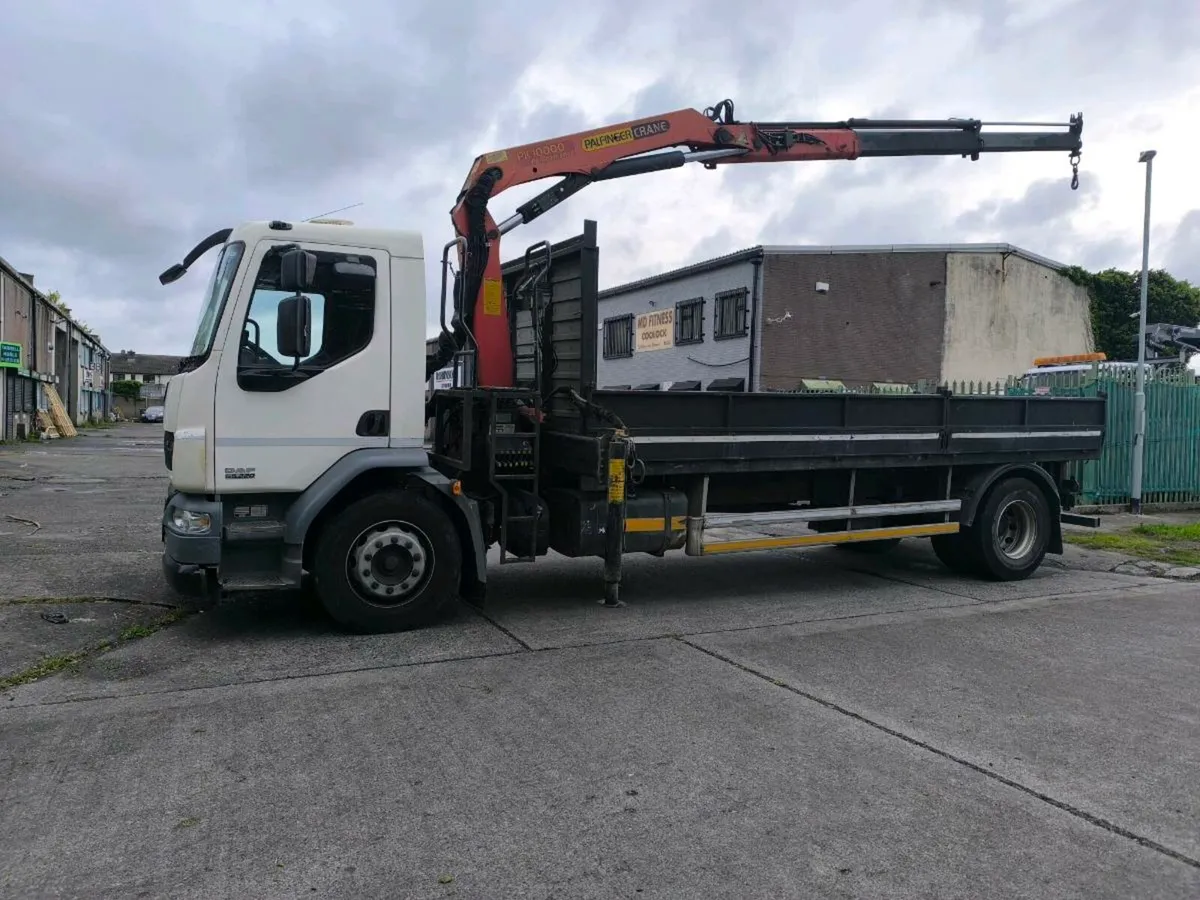Daf truck and crane low mileage - Image 3