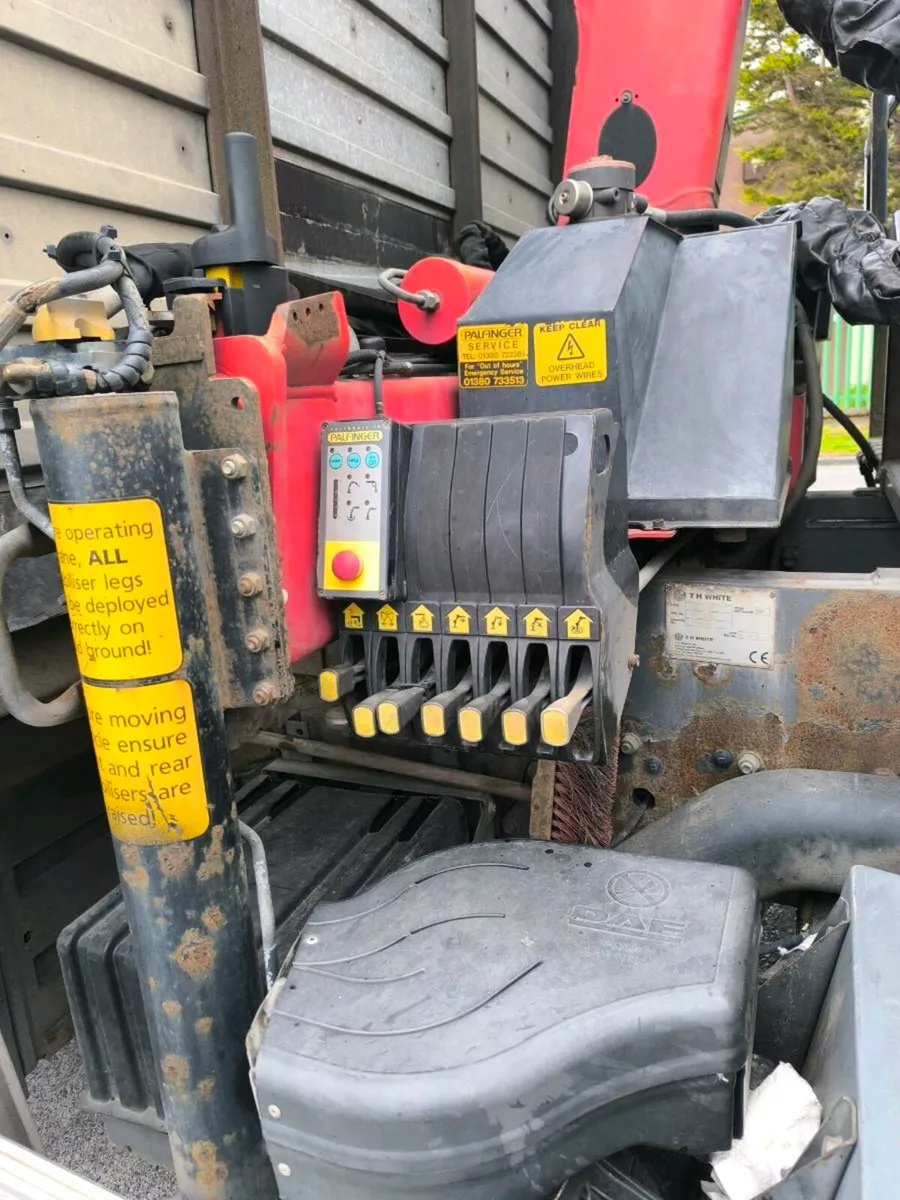 Daf truck and crane low mileage - Image 4