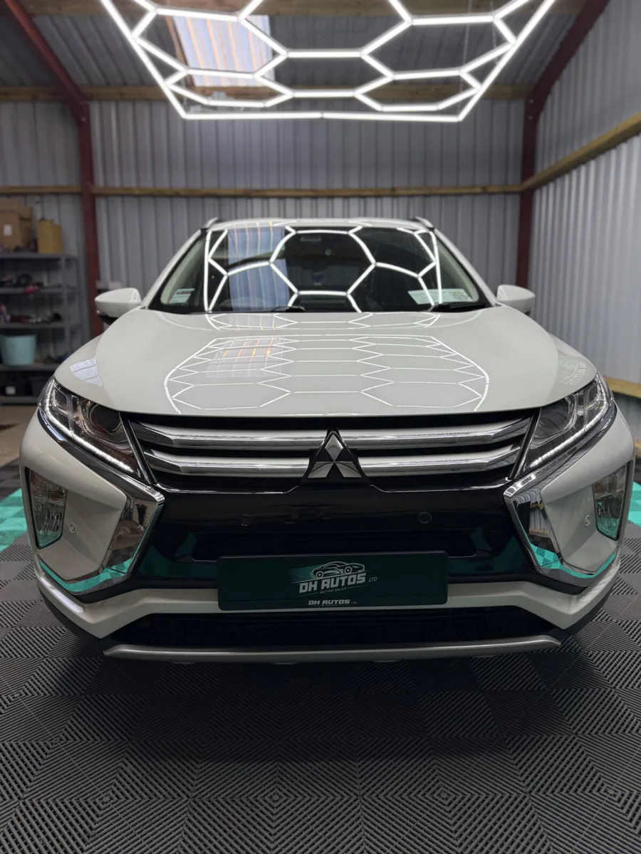 Mitsubishi Eclipse Cross 2019 - Automatic - Image 2
