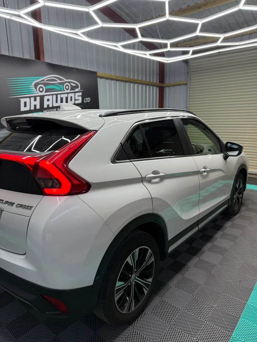 Mitsubishi Eclipse Cross 2019 - Automatic - Image 3
