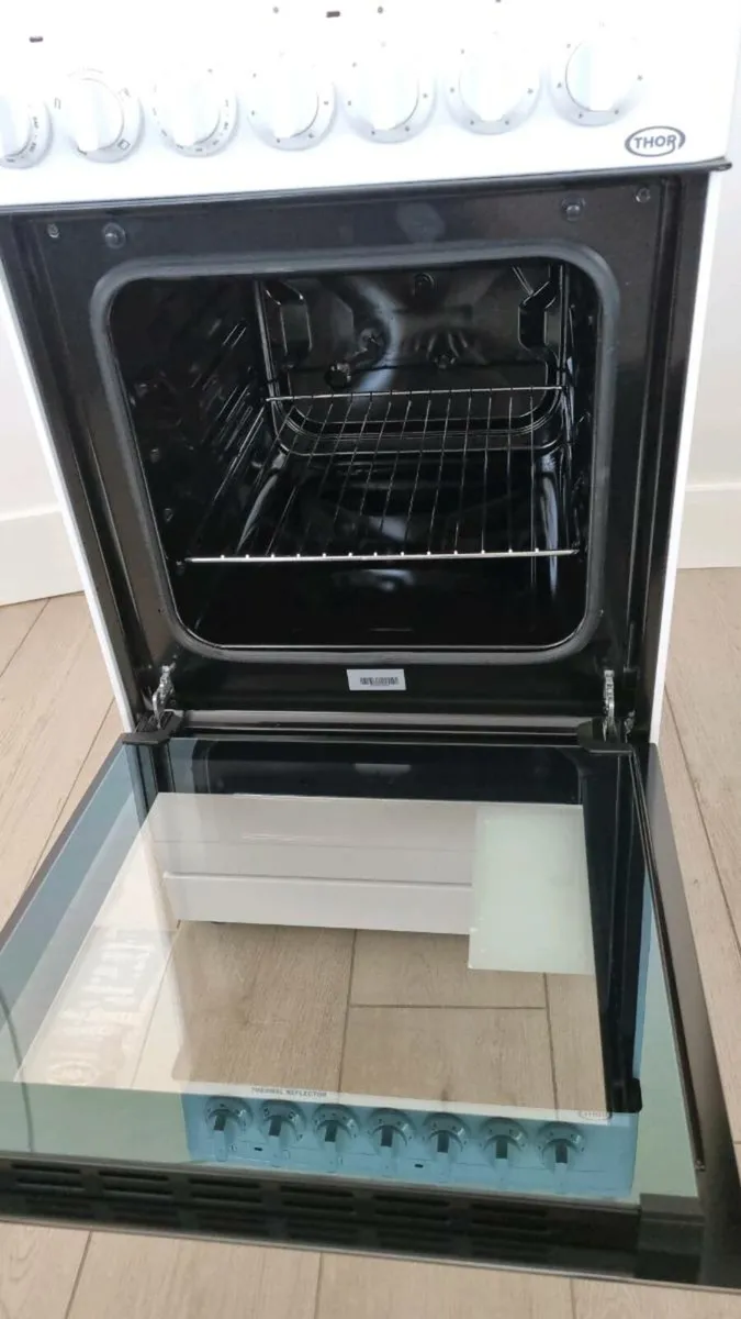 Thor White Free Standing Electric Oven - Image 4
