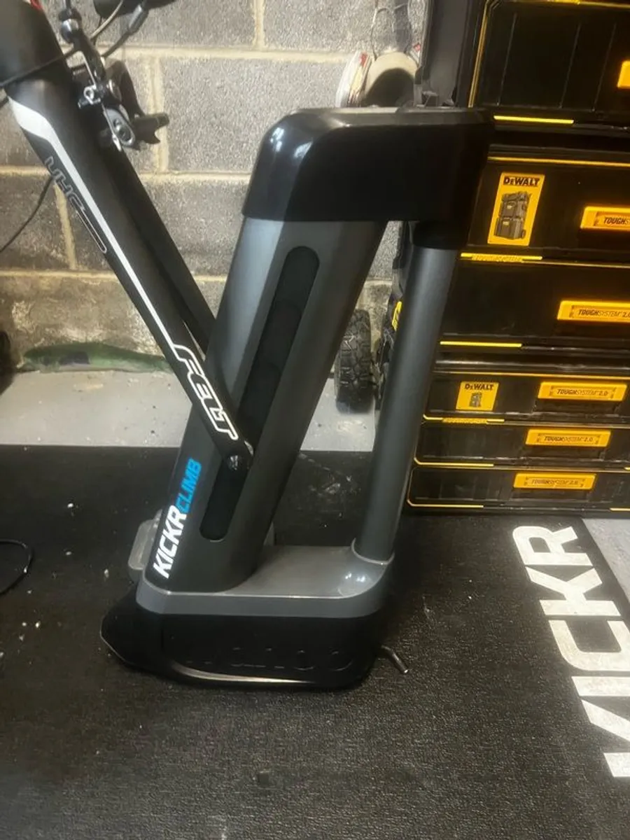 Wahoo Kickr Climb - Image 1