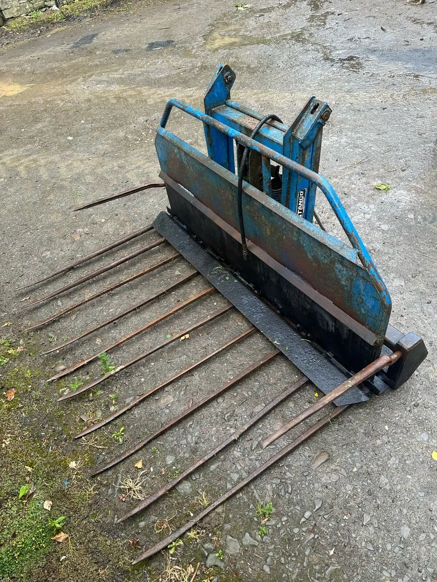 TANCO 10 Tyne Heavy Duty Buckrake - Image 1