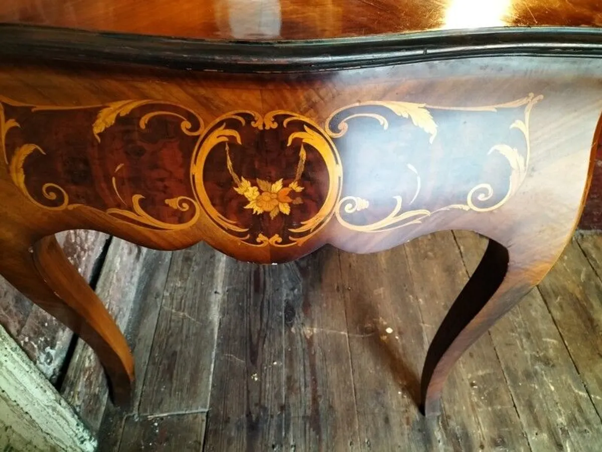 An inlaid shaped centre writing Table - Image 4