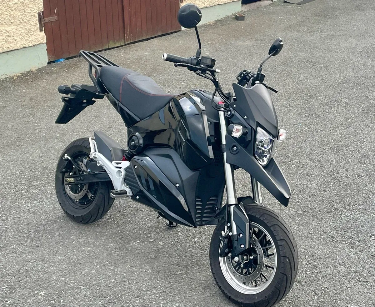 THUNDER EM5 SPORTBIKE SCOOTER - Image 2