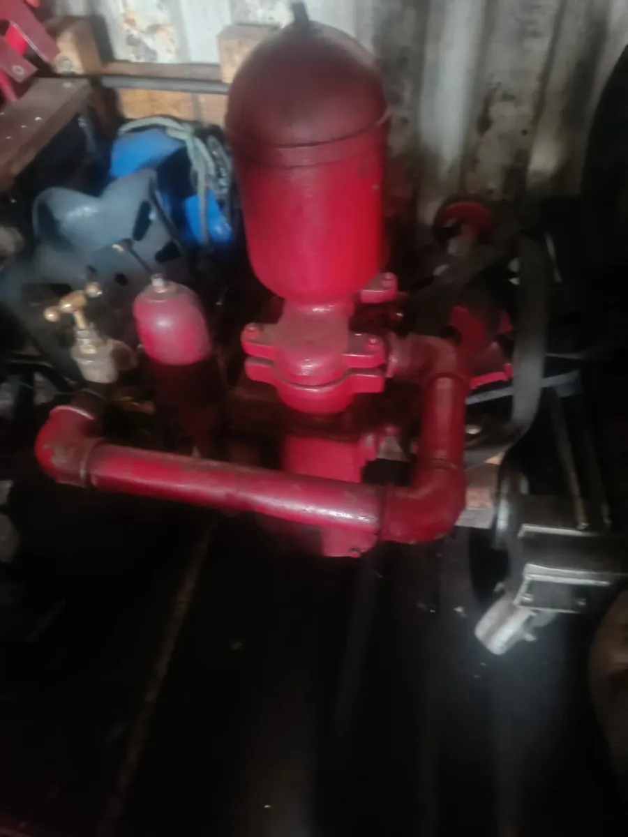 Vintage  water  pump - Image 1
