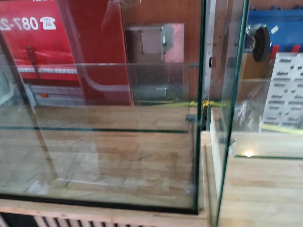 Display unit....glass display unit ..delivered - Image 3