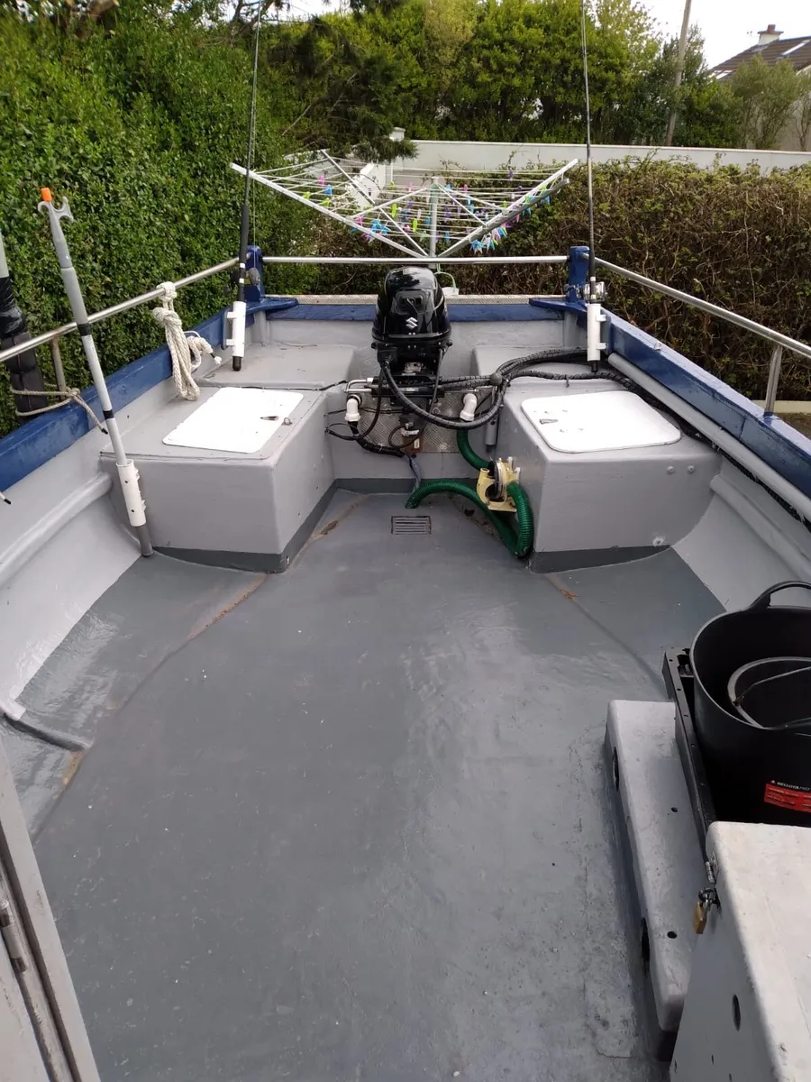 21 ft Sullivan boat - Image 3