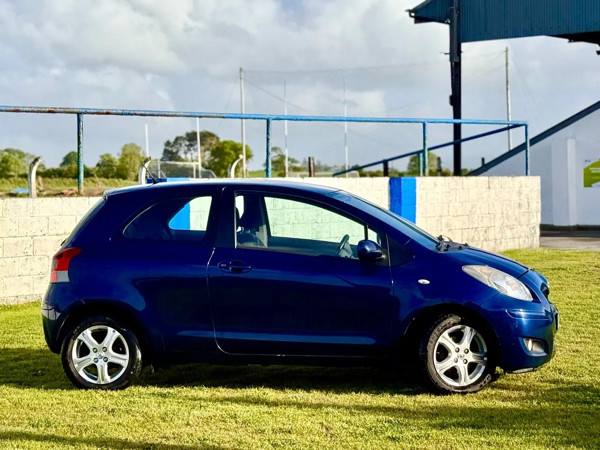 Toyota Yaris 2011 low mileage - Image 4