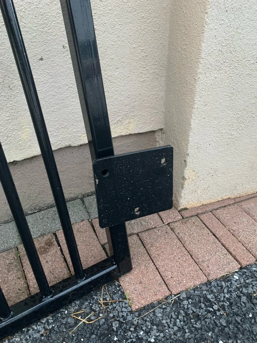 Gates - Image 3