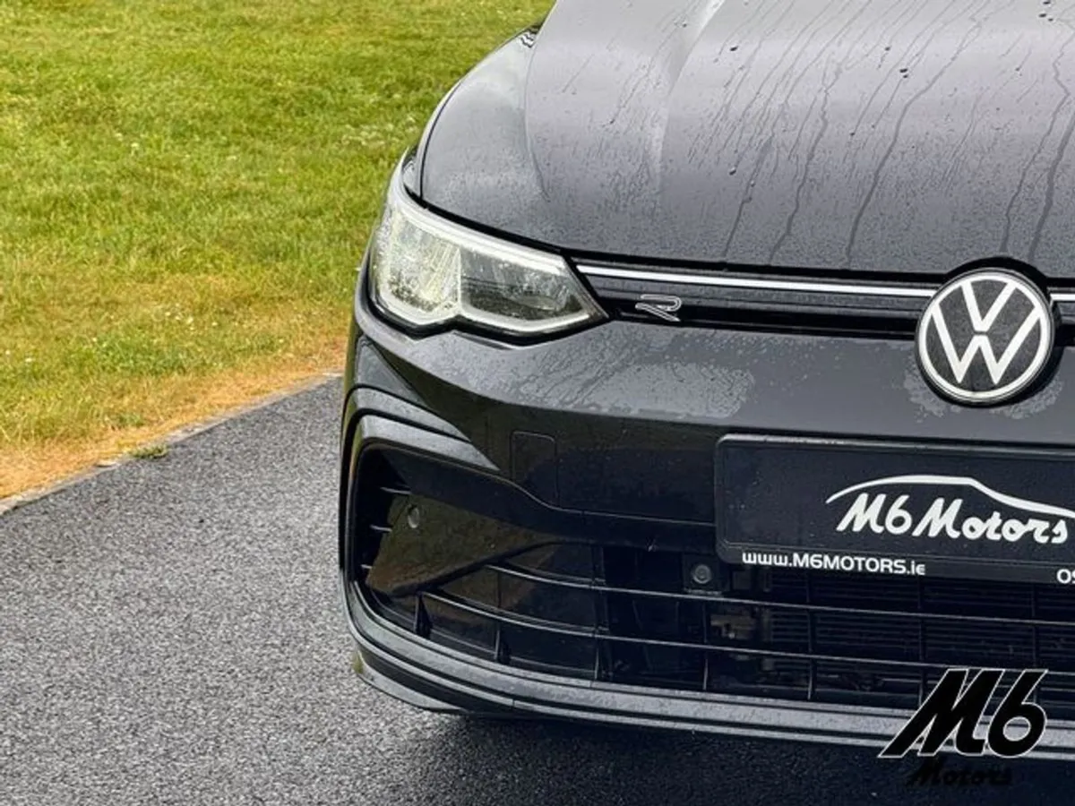 Volkswagen Golf 202 R Line 1.5 TSI Auto 150HP - Image 3
